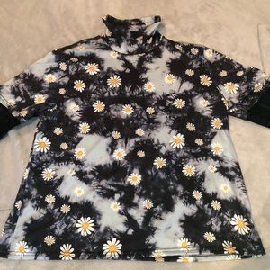 Tie Dye Mesh Sleeve Flower Long Sleeved Top